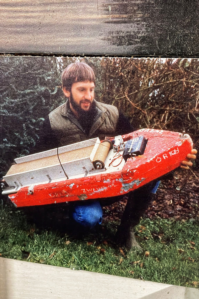 Phil Cottenier going viral, some proper Belgian baitboat history in one picture