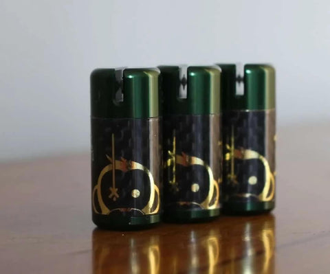 MC x T.art collab bobbins I Forrest green with carbon & gold look