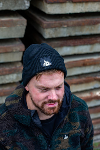 Box Logo Beanie I Black